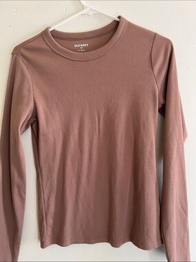 Old Navy Ribbed Long Sleeve Crew in Tan